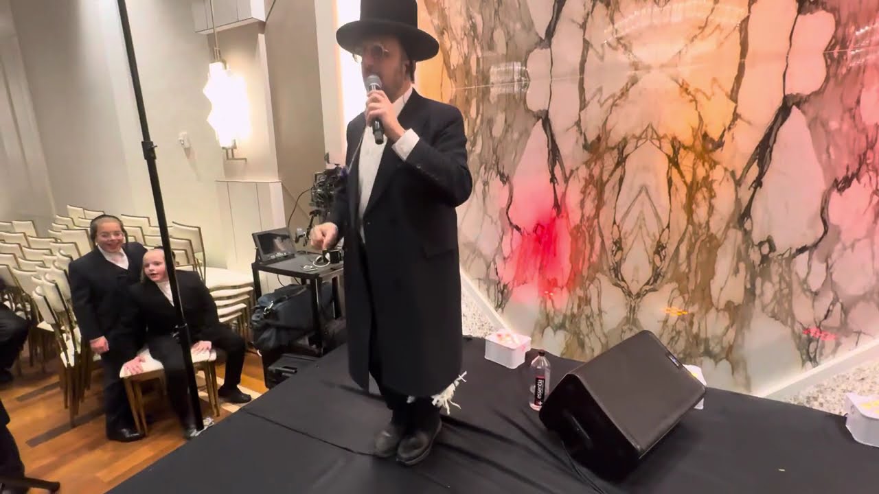 Marmelstein & Wertheimer Wedding | Singer Lipa Schmeltzer | Chesky Schwartz on the keys