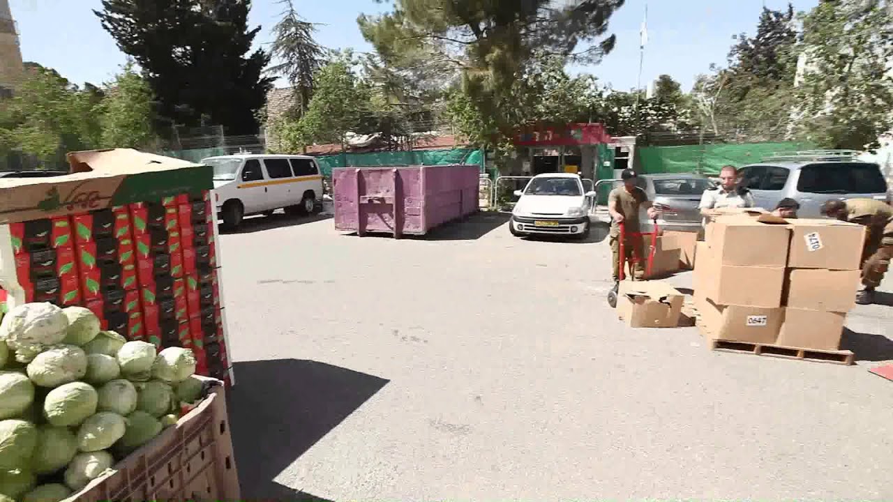 IDF Corps Prepare for Pre-Pesach 2014 Food Distribution in Jerusalem - Kimcha D'Pischa [HD]