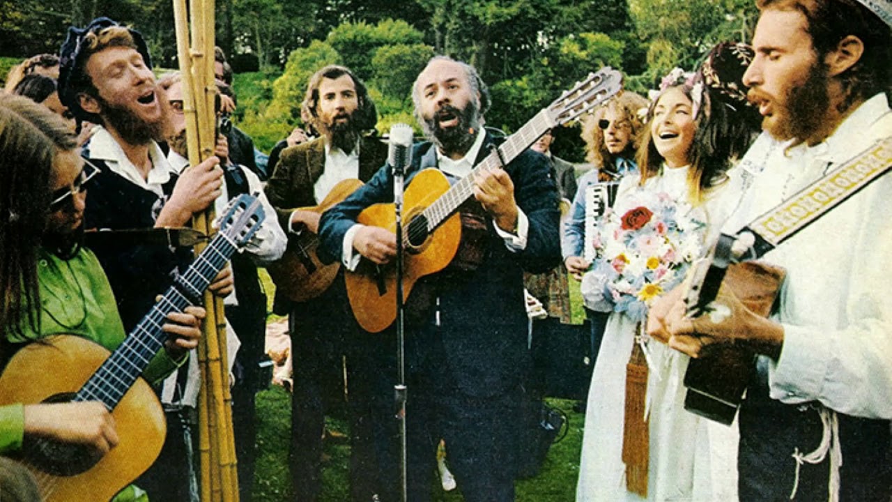 Shlomo Carlebach - The Fixing of The Broken Glass / Love - Soulmate Marriage - Couples - Friends