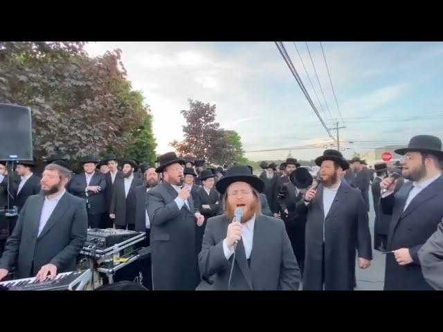 Shlomo Yakov Weber & Yedidim Choir ~ Heartwarming Chupa | חופה מרגשת - שלמה יעקב וובר ומקהלת ידידים