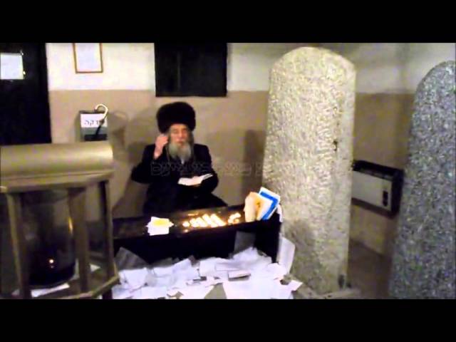 Riminov Rebbe Visits Kevarim Of Reb Mendel And R Tzvi Hirsh Of Riminov - Kislev 5773