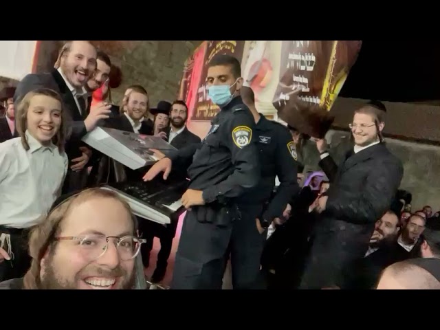 So Funny: Velvl Kirshenboum pranks Israeli police.