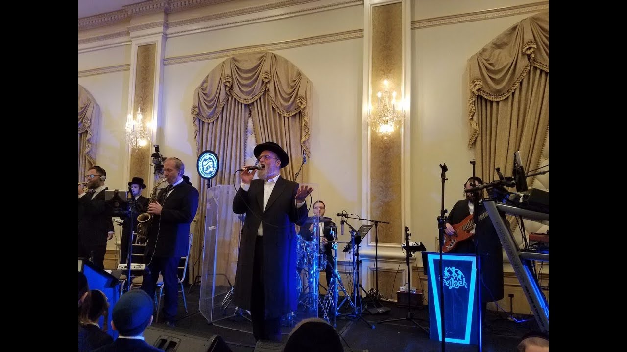 Michoel Schnitzler with the freilach band & shira choir|מיכאל שניצלער עם תזמורת פרייליך וחברת שירה