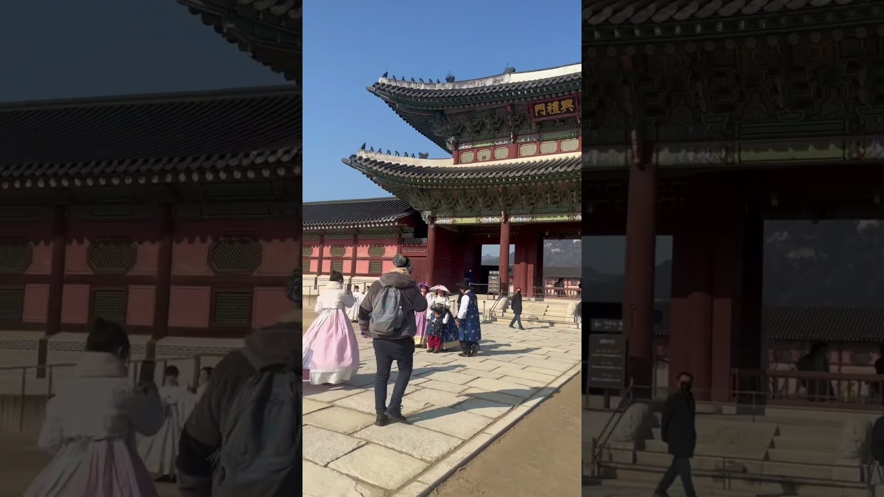 Dressing up at Gyeongbokgung Palace