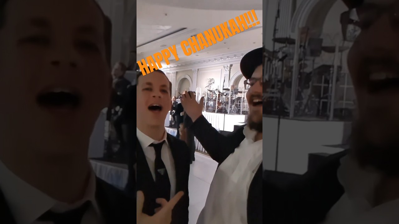 Singing with Simchas Leiner @SimchaLeiner1 HAPPY CHANUKAH!!!