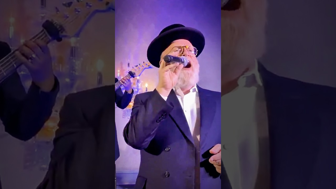 Crowd goes wild as Michoel Schnitzler starts a wedding dance.❤️🔥 #music #livemusic #wedding #live