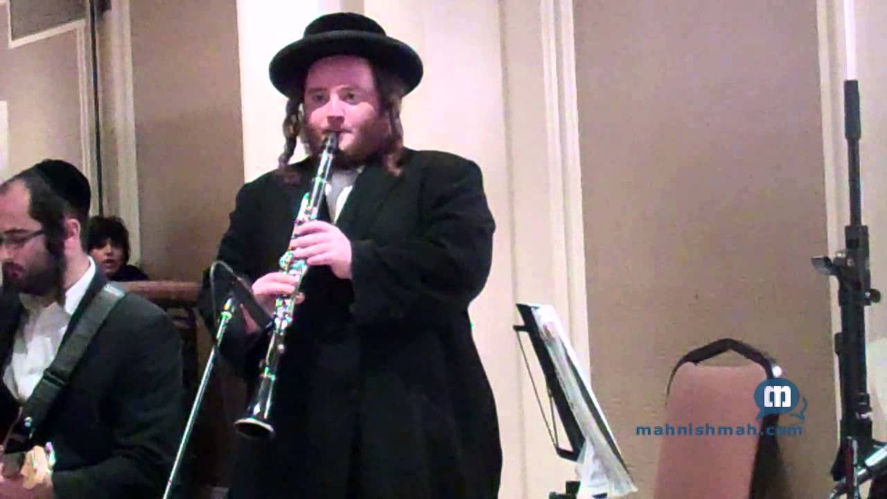Yitzchok Yonasan Yoizef On Clarinet By Wedding