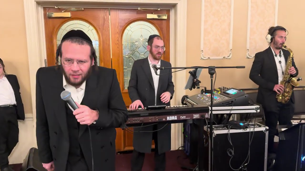 Roth & Sigler Wedding || Singer Bentzy Weberman and Yeedle Kahan on the keys #wedding