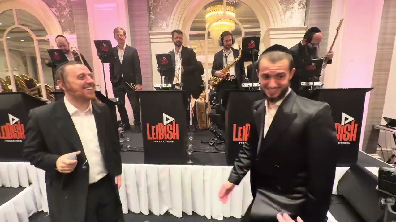 Sruly Green singing at the wedding of Shea Goldberger | 🎹 A Leibish Posen Production.