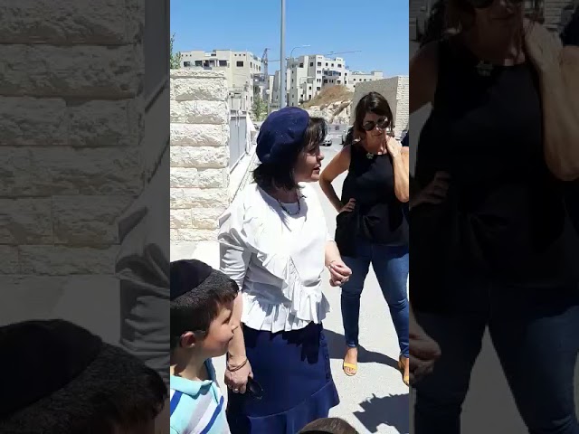 Beit Shemesh Mayor confronted by chareidi residents