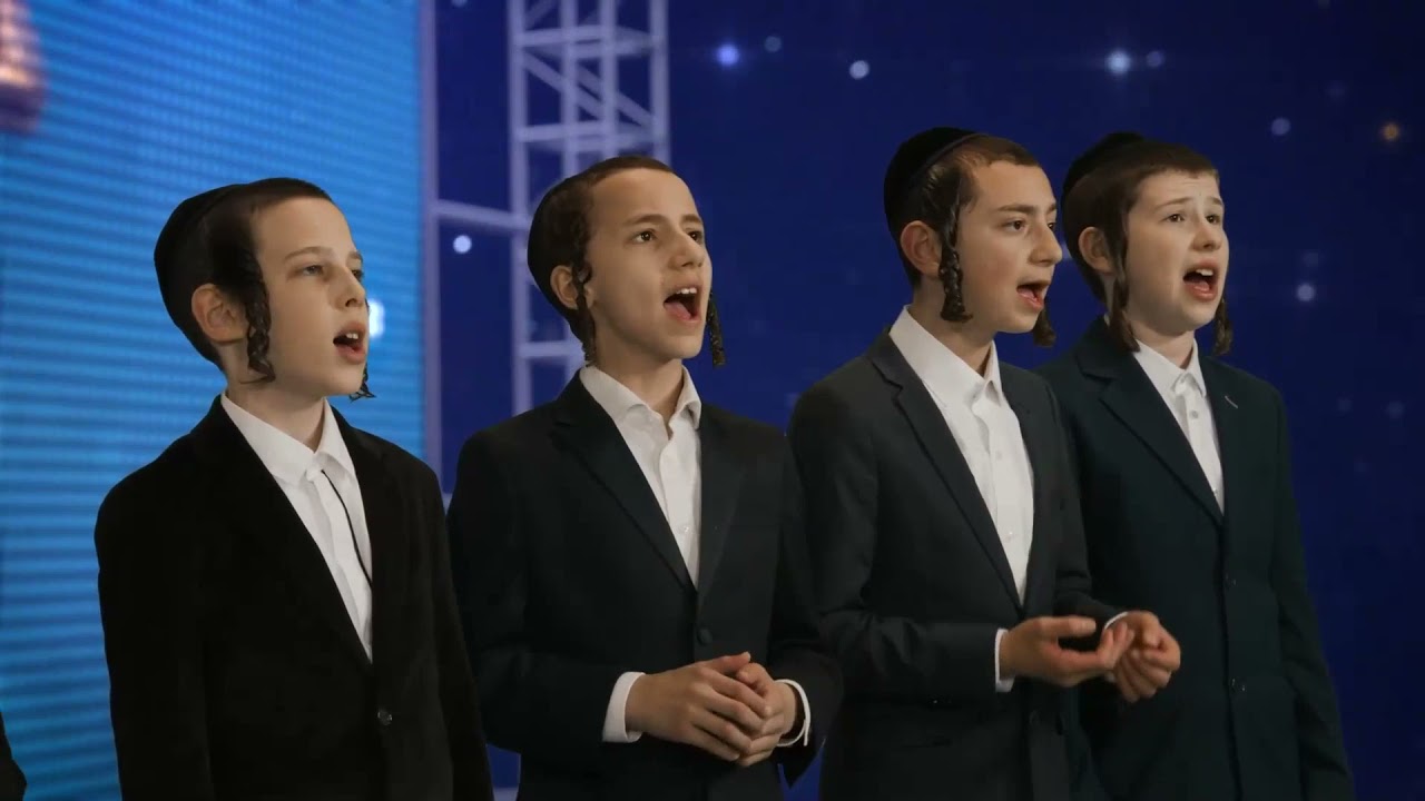 Shir Vshevach Boys Choir - Pesach Medley - The Siyum of Daf Yomi on Maseches Pesachim