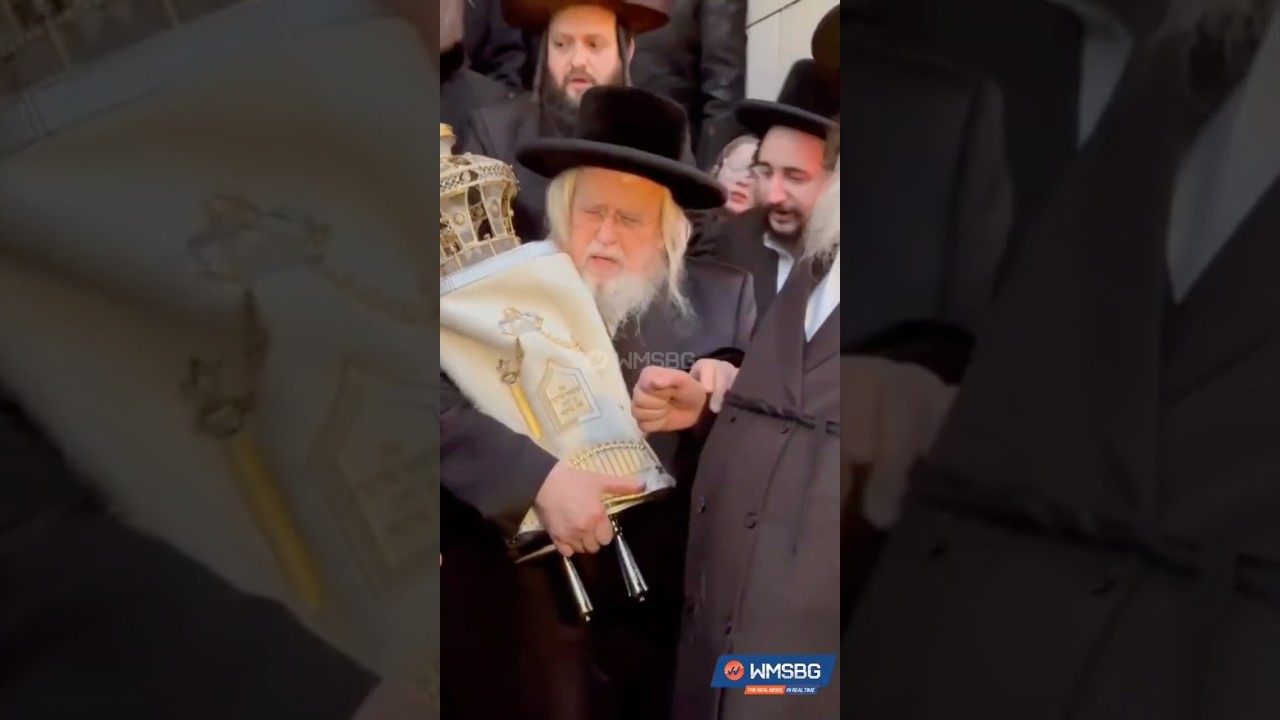 Hachnoses Sefer Torah in Munkatch | הכנסת ספר תורה בחצה”ק מונקאטש