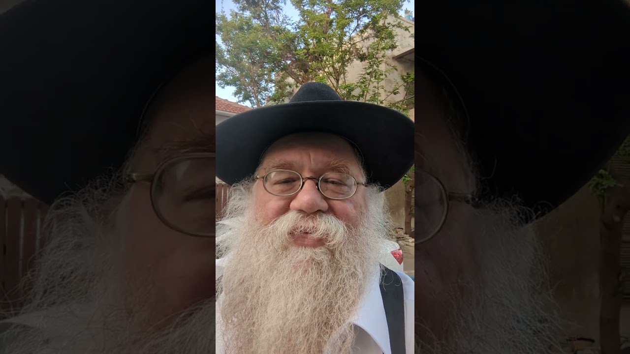 Tel Aviv #7 HaRav Kook - Reb Foley Kahan lived on block & taught my father Chasidus- R C Dalfin