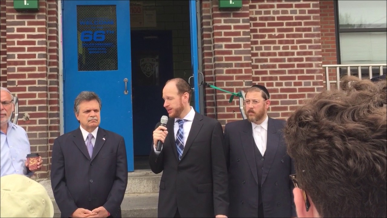 In Wake of Tragedy, Greenfield Leads Rally to Support NYPD
