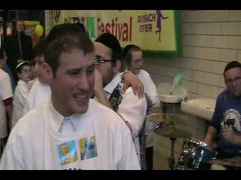 LIPA Singing At The Tafkid Family Purim Festival