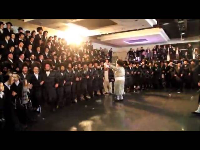 Pinsk Karlin Rebbe Dances The Mitzvah Tantz @ His Grandson's Wedding - Teves 5773