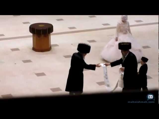Mitzvah Tantz With Skvere Rebbe
