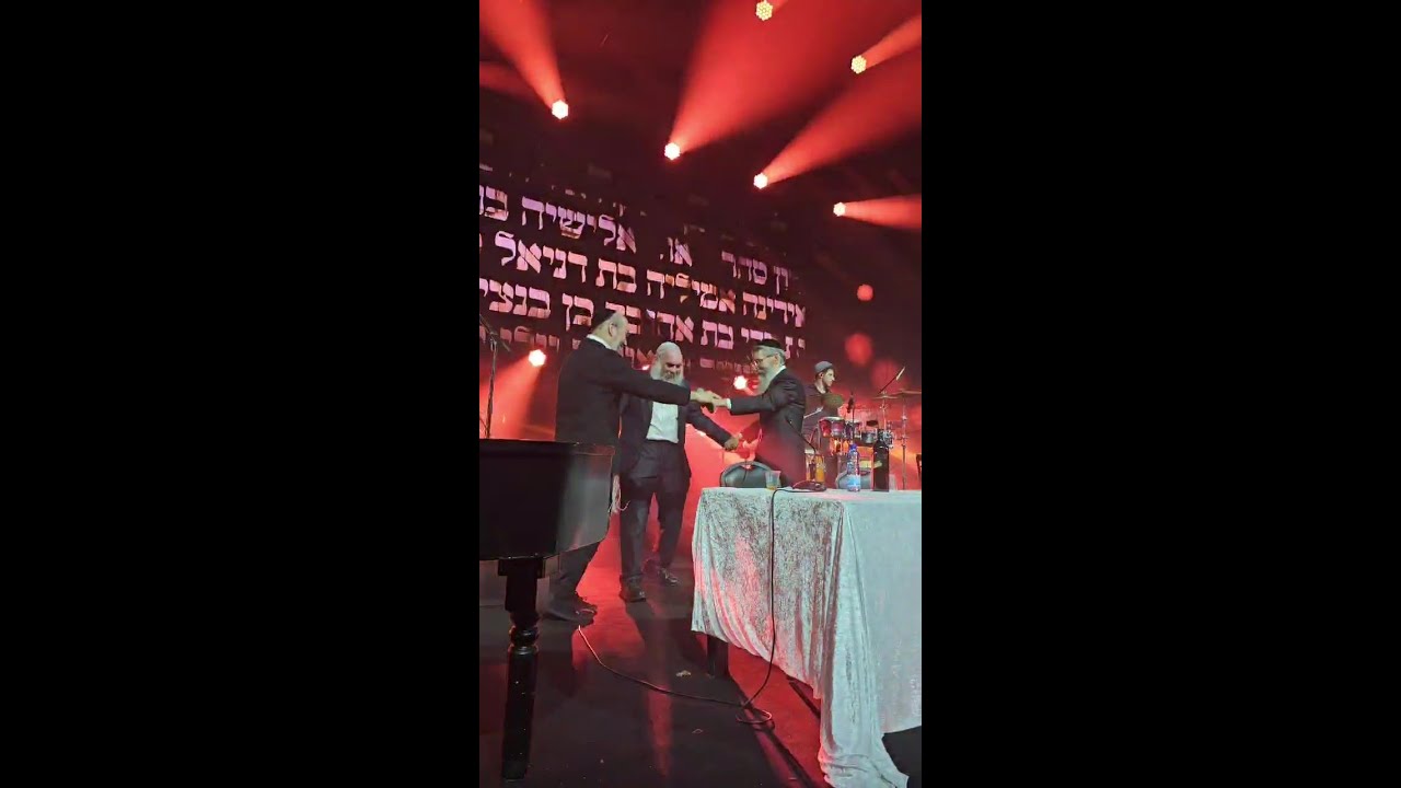 Yonatan Razel and Avraham Fried Have Crowd Dancing at Tzamah 5784