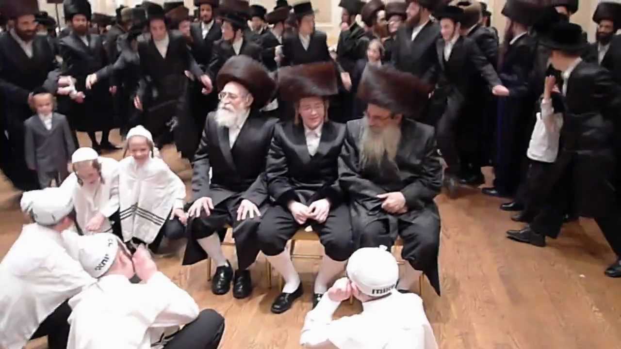 Violipol Mincha Chadasha Chassuna, The Einiklach Dancing