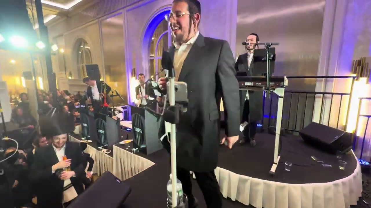 Shloime Scharf Wedding | Featuring Singer Kalmy Schwartz & Yoiny Fischer on Keys