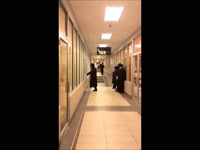 Protest in Kiryas Joel Outside Verizon Store
