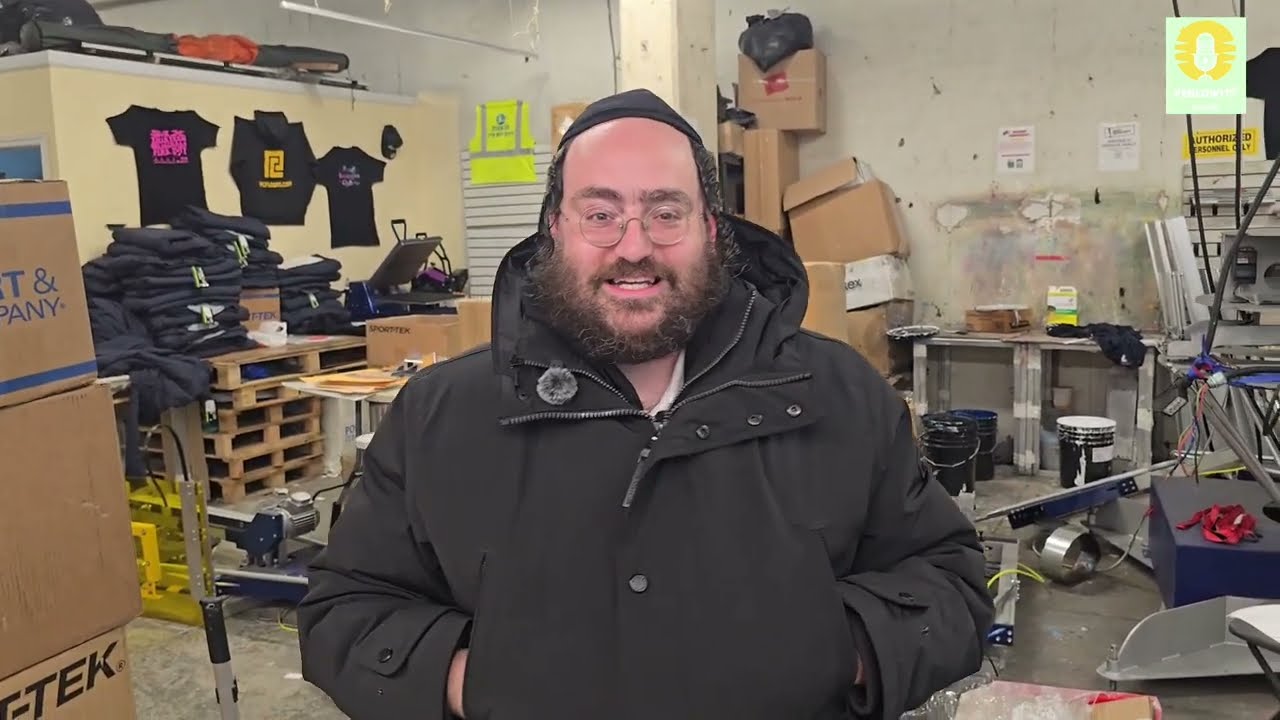 A Walk Down 13th Ave On Channukah - The Perlowitz Show