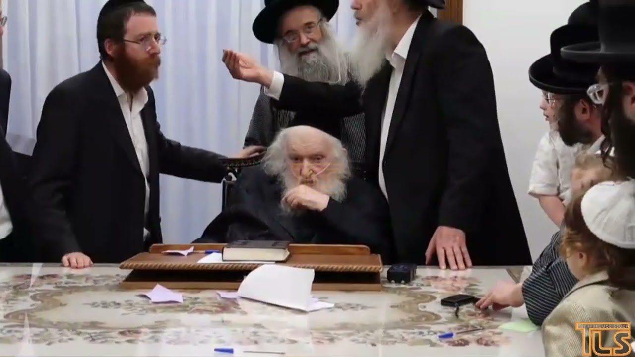 Children come to Rav Moshe Sternbuch Shlita for Bracha ahead of their Upsherin