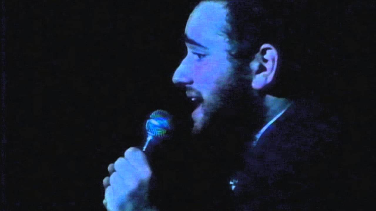 A young Shlomo Simcha live in concert