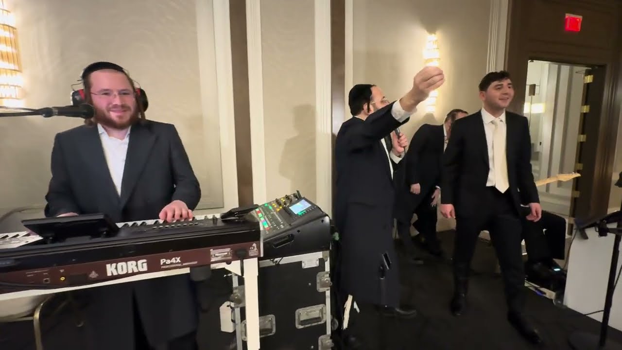 Lopian & Lewenstein Wedding | Singer Lipa Schmeltzer | Avrumi Berko Production