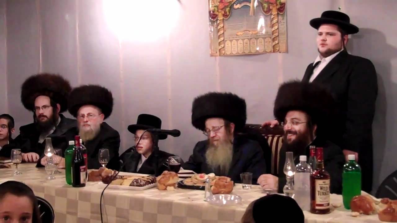 Simchas Beis Hashoeva in with With Zimigrod Rebbe (18)