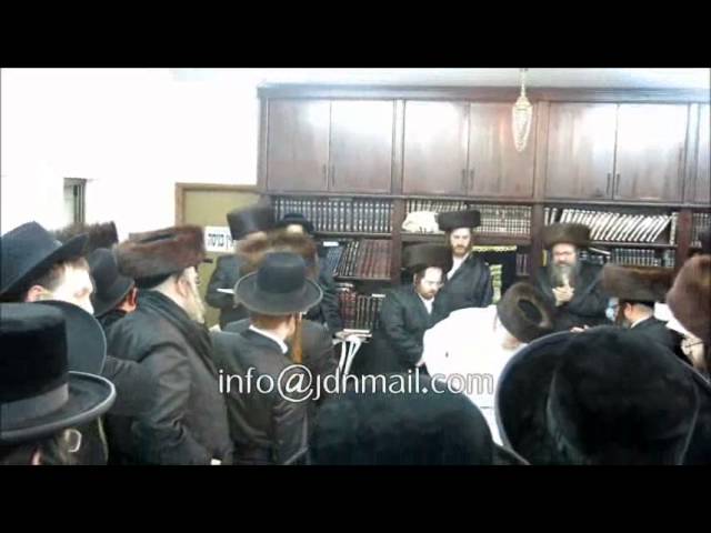 Karlsburg Ruv R' Yechezkel Roth In Miron - Shevat 5774