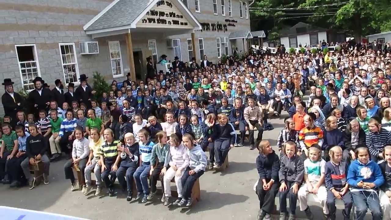 Stunning!!! Kiddush Hashem How Krasna Campers Singing at Reception