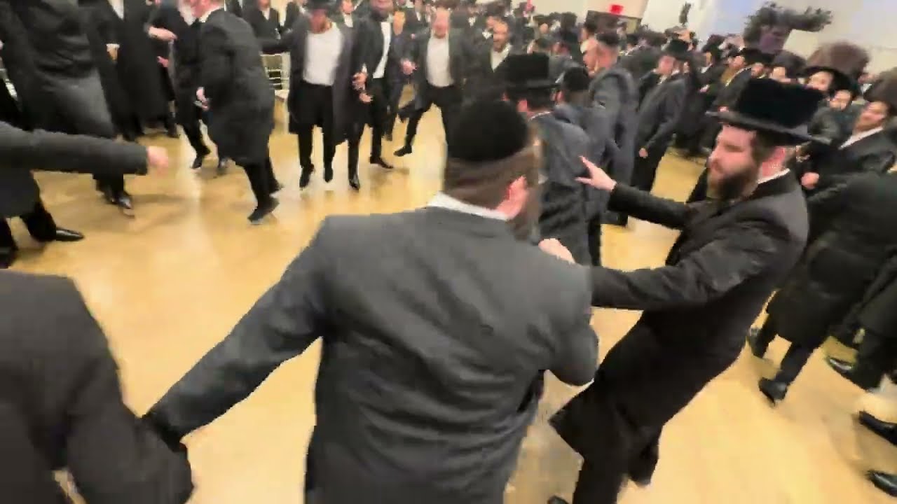Wedding Klein & Levin. Avrumi Berko with Lipa Schmeltzer 🔥