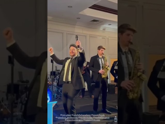 Second Dance: Blue Melody 🎹 Moshe Tischler 🎤 👒