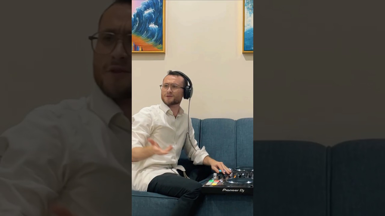 When a singer is a DJ💥🎧🔊#shorts #fypシ #remix #jewishmusic #dj #jewishsinger #djremix #mashup