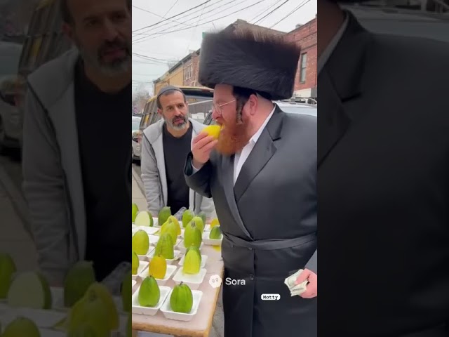 How jewish people pick an Etrog