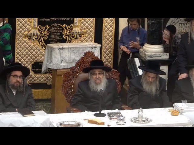 Satmer Rebbe Shlit"a Giving A Speech At The Yurtzeit Event Of His Father In His Shul In Kiryas Yoel