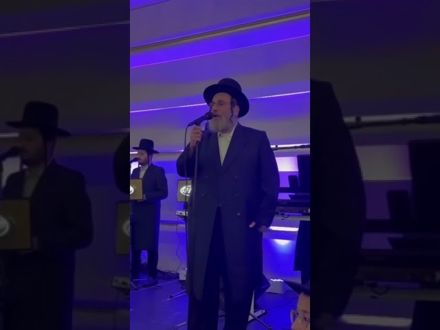 Shimmy Levy 🎹 Isaac Honig 🎤 Yedidim Choir! 🔥