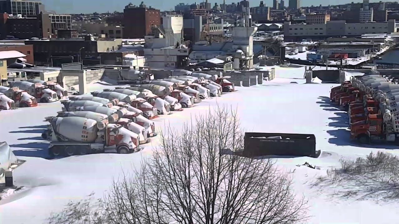 Above Ground MTA Subway Service Restored in Brooklyn - Blizzard 2016 [HD]