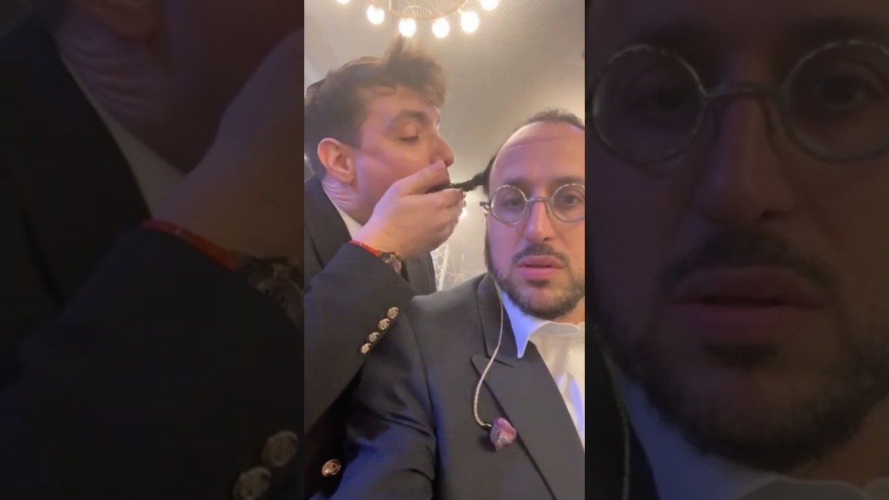 Lipa Schmeltzer Meets With Yoeli Dikman at a Wedding in Israel