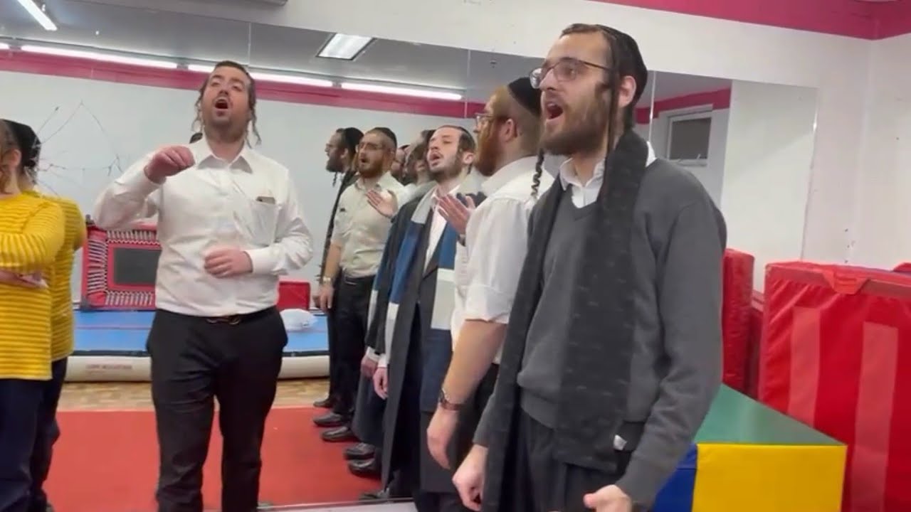 Yiddishe Nachas Kids & Adult Choir Rehearsaling For Chanukah & Will Attend At The Tosh Rabba's Tish