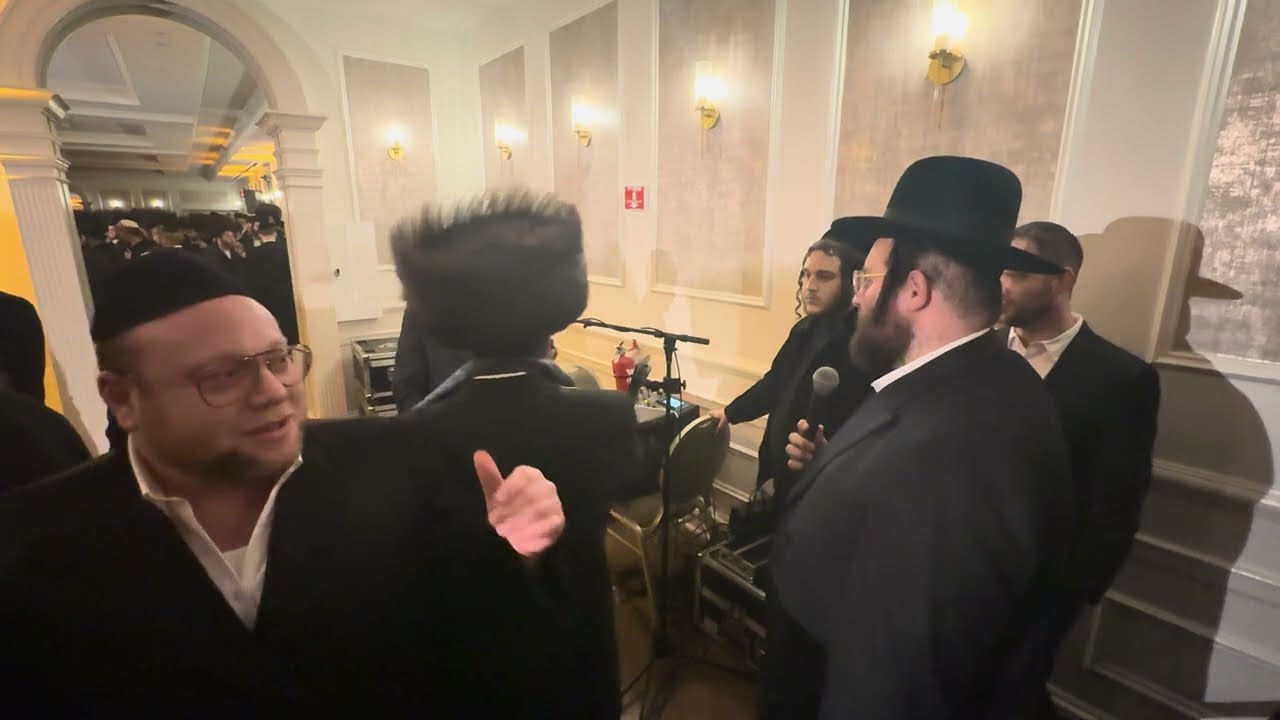 Fleishman & Weiss Chuppah Wedding | Mendy Gold and Chuni Reinhold | Shimmy Posen on the keys