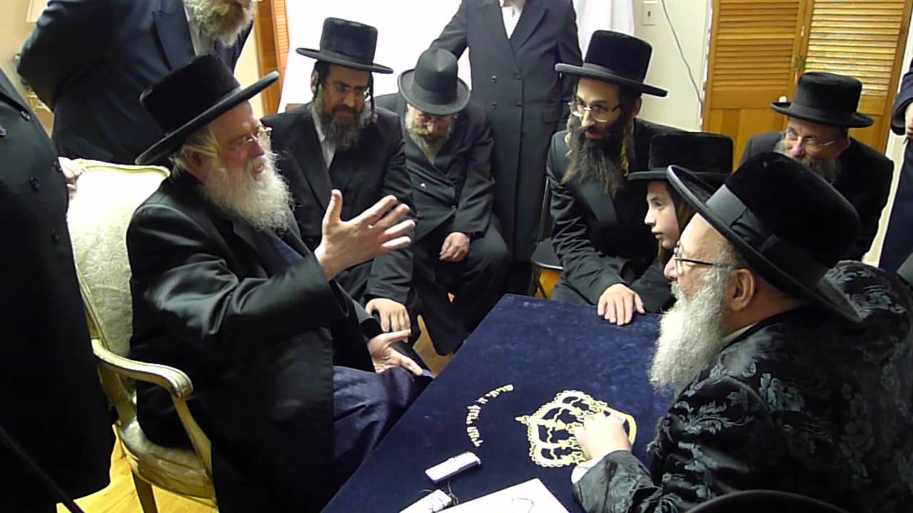 Admor M'Munkatch Nichum Aveilim by Admor M'Spinka