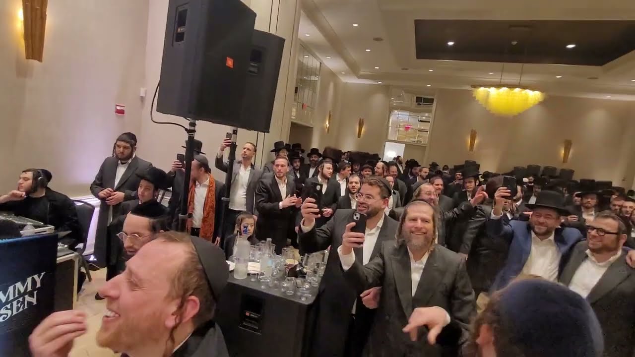 Fishman & Weiss Wedding | Singer Sruly Green, Meilech Kohn | Melech Frank |Shimmy Posen on the keys