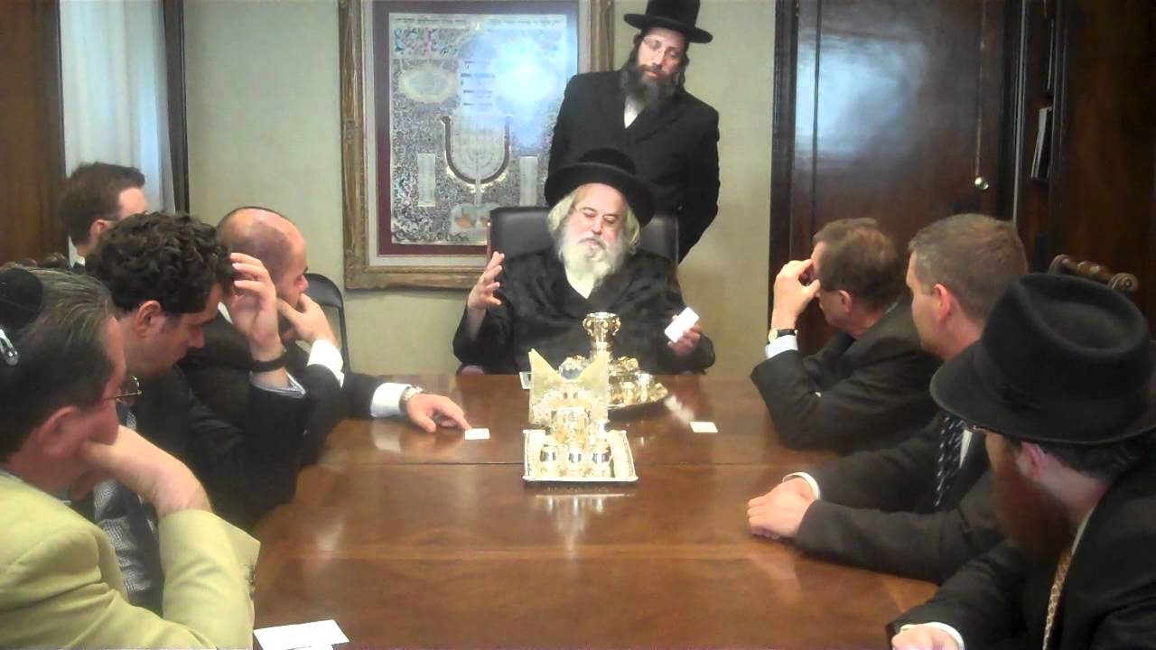 Munkatcher Rebbe with Hungarian diplomats Part 1/3