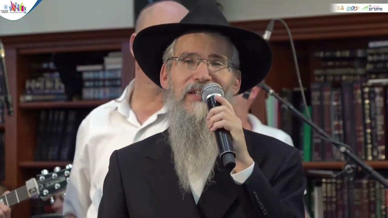 MOVING VIDEO: Avraham Fried Sings For Rebbetzin Lau’s Refuah With Her Young Son