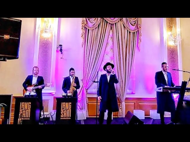 MENACHEM MOSKOWITZ  🎤 and Hershey Langsam 🎹2nd dance
