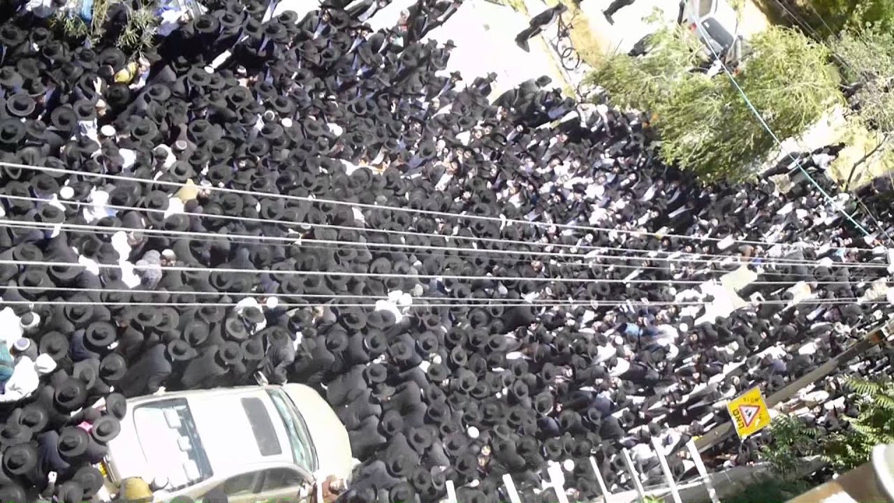 Levayah of HaRav Yehoshua Yeshaya Neuwirth ZT"L | הלווית הגרי"י נויברט זצ"ל
