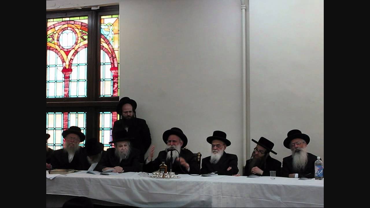Chumash Seudah at Yeshiva Darchei Chaim