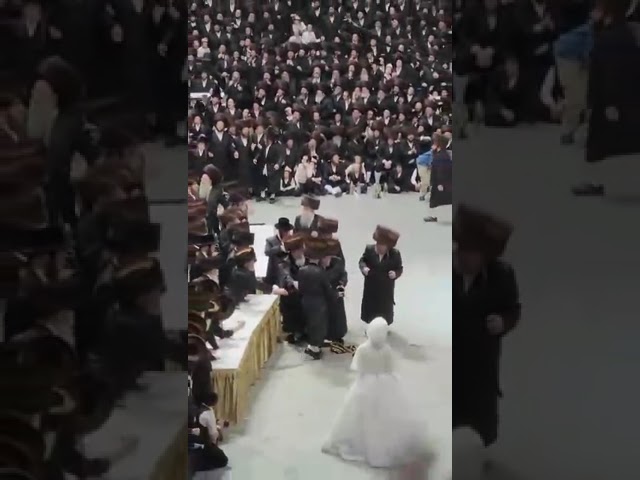 Belz Rebbe Dancing Mitzvah Tantz At His Einikel's Wedding - 18 Sivan 5783